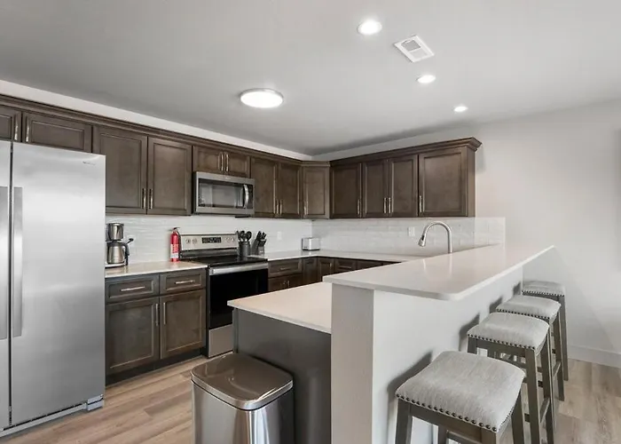 Luxury Apartment On The Strip!